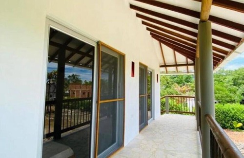 Tolu Cabin | Cabaña Cerca al Mar con Pisicina y AC en Tolú