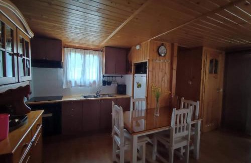 Cardenete House | Cabaña de madera especial y acogedora