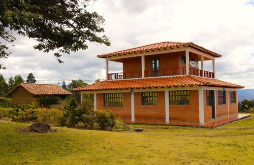 Santa Sofia House | Cabaña La Estancia - just a few kilometers from Villa de Leyva!