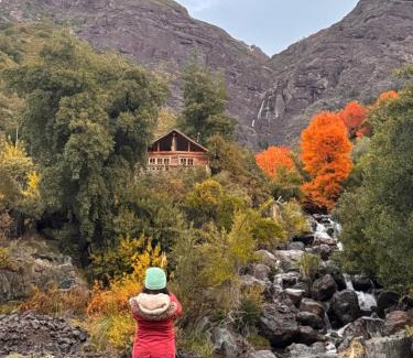 Colbun Ski Chalet | Cabañas con tinajas calientes en Parque Guaiquivilo