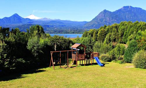 Conaripe House | Cabañas Ruka Rayun vista y acceso al lago en Coñaripe