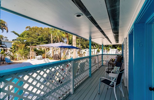 Siesta Key Cottage | Cabana Cottage Across street from Beach and Heated Pool