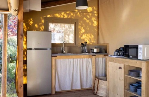 Saint-Jean-de-Monts Cabin | Cabane 4 étoiles - Piscine - cbgcb0a