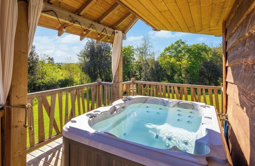 Carsac-Aillac Cabin | Cabane Mayreau with private Jacuzzi - Domaine de Campagnac Spa & Sauna