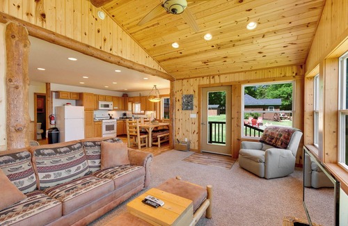 Mercer Cabin | Cabin 1 Musky Point
