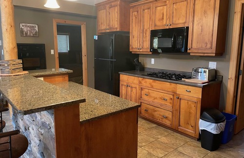 Wasagaming Cabin | Cabin 200 - Riding Mountain Luxury Cabins