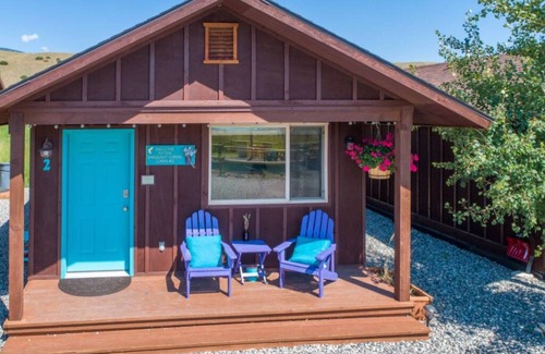 Emigrant Cabin | Cabin 3 · Emigrant Cabins #3- Tiny Cabin Near Yellowstone