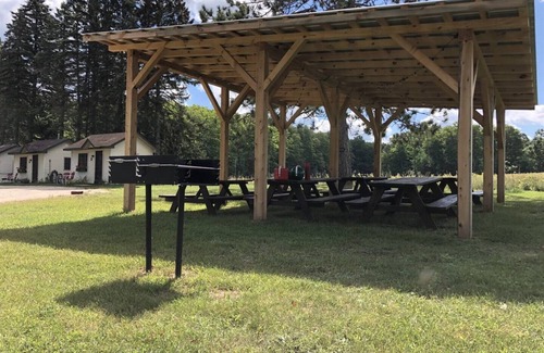 Cadillac Cabin | Cabin #6 - Greenwing Getaway
