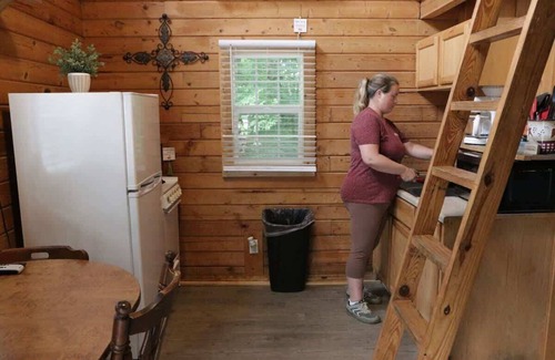 Columbia Cabin | Cabin 7 - Private Log Cabin with loft in Columbia Kentucky
