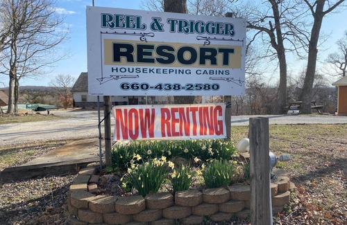 Warsaw Cabin | Cabin 7 - Reel and Trigger