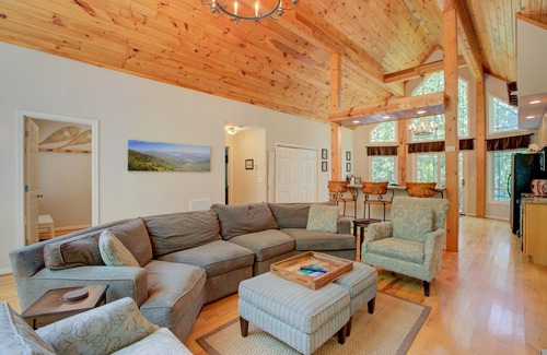 Nellysford House | Cabin Blue Ridge with Wintergreen Advantage