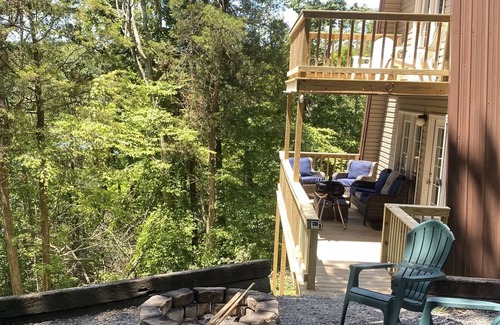 Jamestown Cabin | Cabin by the Lake