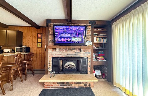 Bessemer Ski Chalet | Cabin Fevers 2 @ Big Powderhorn & Pet Friendly!