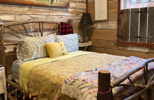 Chaplin Cabin | CABIN GET AWAY SECLUDED bourbon trail! Kentucky at its best !