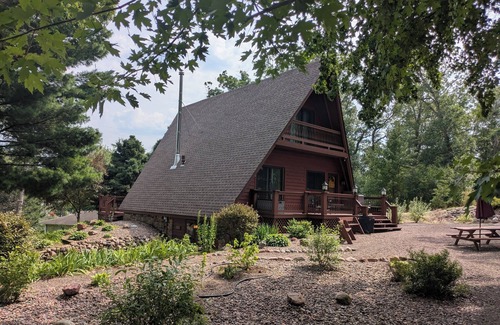 Eau Claire House | Cabin Home in the City!