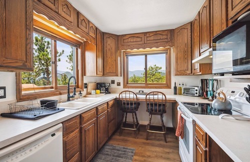 Bailey Cabin | Cabin in the Bear's Den