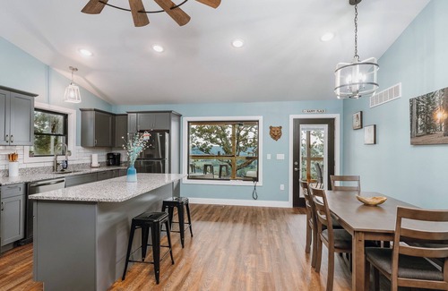 Jerome Cabin | Cabin In The Sky overlooking the Gasconade river close to Fort Leonard Wood