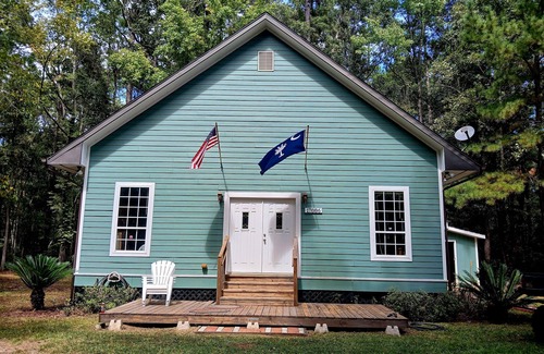 Pineland House | Cabin in the woods at Stokes Bluff