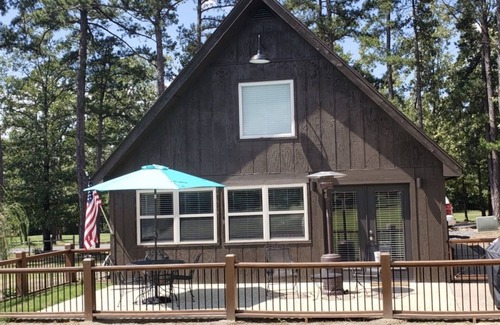 Drasco House | Cabin Located on Tannenbaum Golf Course in Drasco, AR.