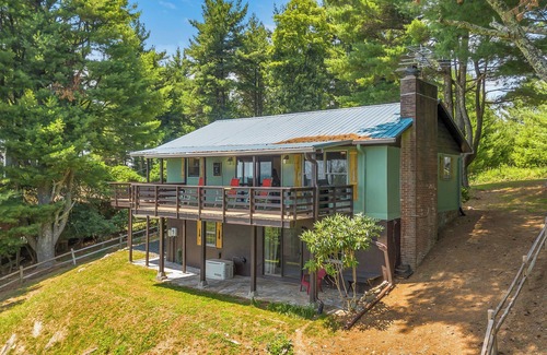 Jefferson House | cabin off the Blue Ridge Parkway in Jefferson NC