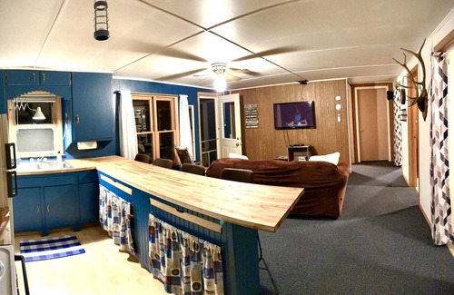 Leopolis Cabin | Cabin on Blue Mountain Lake