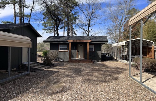 Mid America Cabin | CABIN ON LAKE HAMILTON ALSO FULL RV HOOK UP