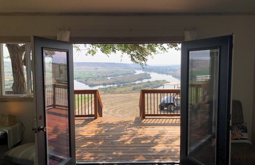 Marsing Cabin | Cabin on the Cliff of the Snake River