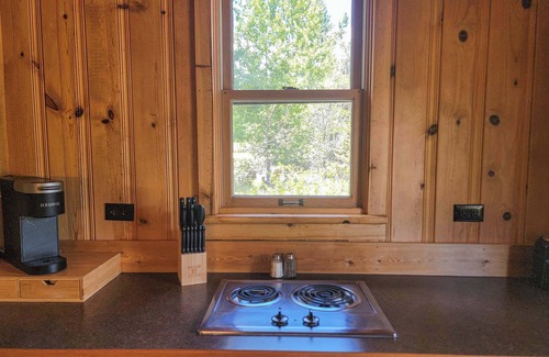 Mazama Cabin | Cabin on the Creek - stream side Mazama retreat