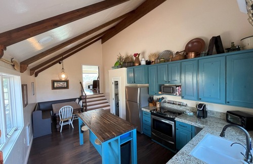 White Bird Cabin | Cabin overlooking Salmon River south of White Bird - Family friendly + Starlink!