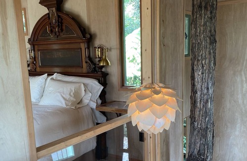 Kailua-Kona Cabin | Cabin Treehouse in the Hawaiian Cloud Forest