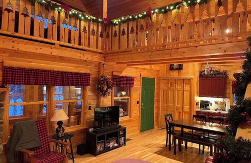Greenville Cabin | Cabin w/waterfront access, beach, trails, gameroom