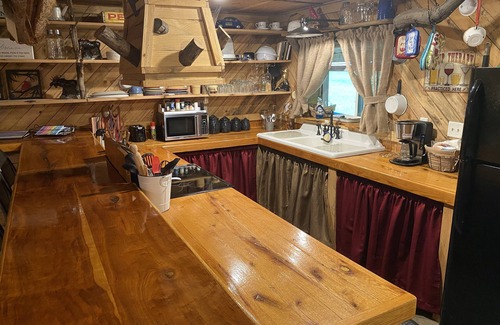 Franklin Cabin | Cabin where the black top ends.Cabin 1