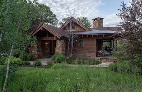 Hoback Junction House | Cabin with Club Access - Snake River Sporting Club