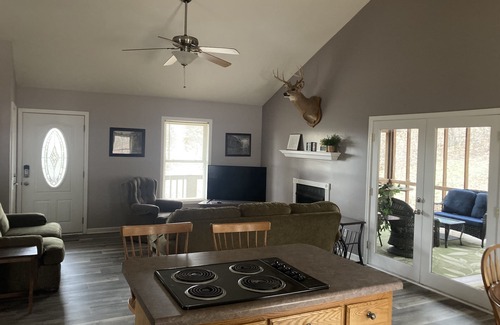 Mammoth Cave House | Cabins in Brier Creek near Lake Nolin State Park and Mammoth Cave