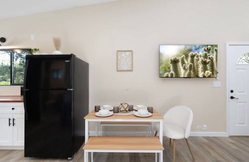 West Sedona House | Cactus Casita: Prime Location, Walk to Trails