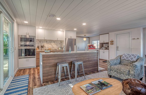 Fruita House | Cactus I - Covered Patio w/ BBQ & Firepit!