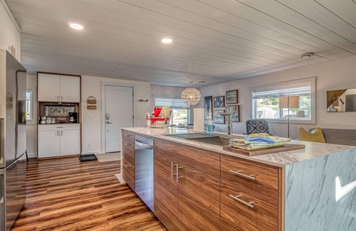 Fruita House | Cactus I - Covered Patio w/ BBQ & Firepit!