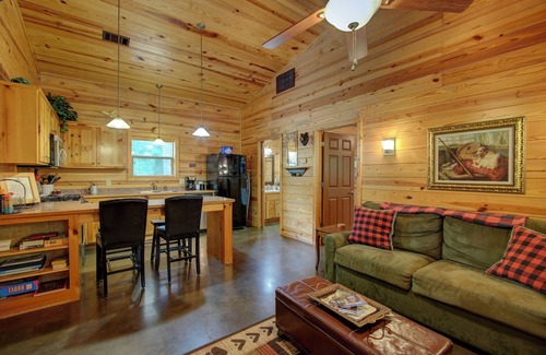 Bismarck Cabin | Caddo Ridge Cabin at Remember When Cabins