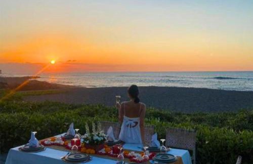 Munggu Villa | Cadudasa Beachfront 6 BR Private Pool Villa ZN127