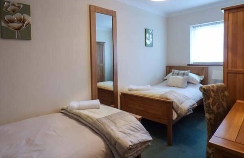 Dyffryn Ardudwy Cottage | CAE CERRIG, family friendly, with hot tub in Dyffryn Ardudwy