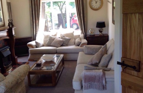 Rhos on Sea Cottage | Cae Eithin Cottage, Colwyn Bay, N. Wales (sleeps 8)