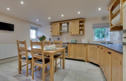 Rowen House | Cae Mawr