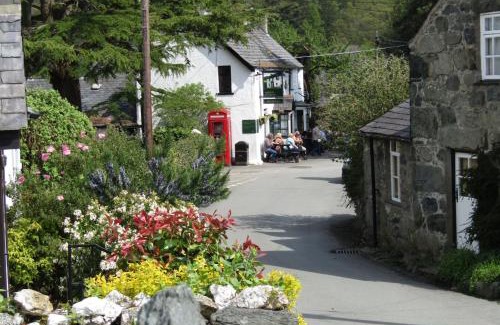 Rowen House | Cae Mawr