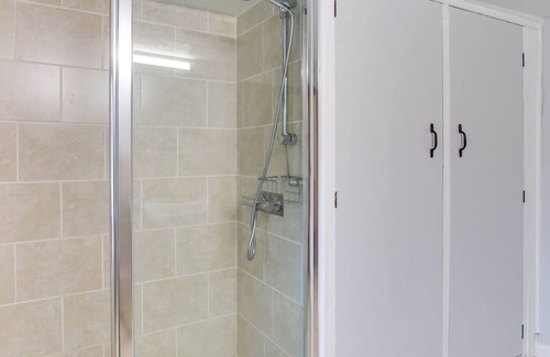 Builth Wells House | Cae'r Mynach Cottage