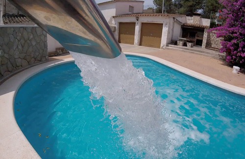Canyelles Cottage | CAL VIVES with Pool, Barbecue, WI-FI and Tennis Court just 8 kms from Sitges