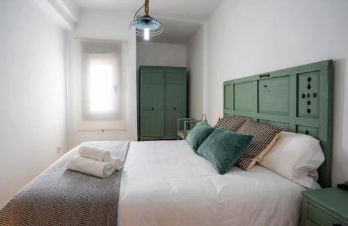 Caceres Old Town Apartment | Caleros 34 Centro Histórico con patio by keyhom