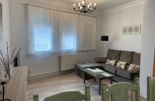 Lugo Apartment | CALLE HUERTAS Nº 17 - 1º