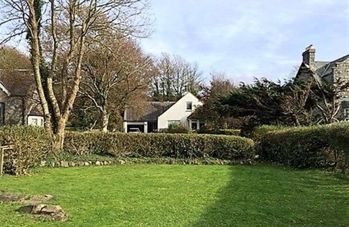 Rockcliffe Cottage | Calluna Cottage - a cottage that sleeps 7 guests in 3 bedrooms