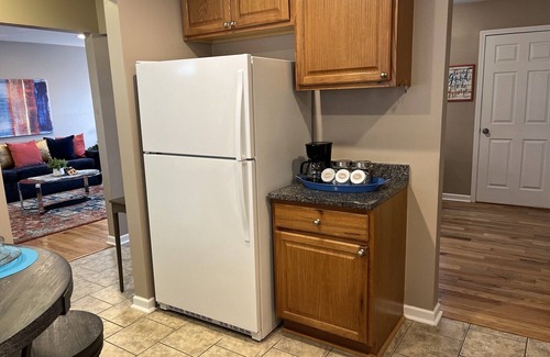 Clinton Township House | Calm & Cozy 3BR King Bed Free Wifi | Washer Dryer