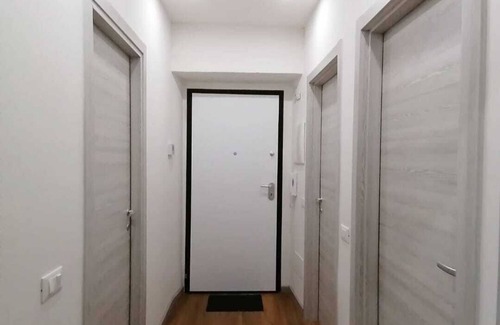 La Spezia Apartment | Calypso Holiday Home, cozy apartment in Station area for 5 Terre